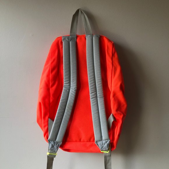 AMERICAN APPAREL - NYLON BACKPACK + TEA TIME PIN - Picture 8 of 8